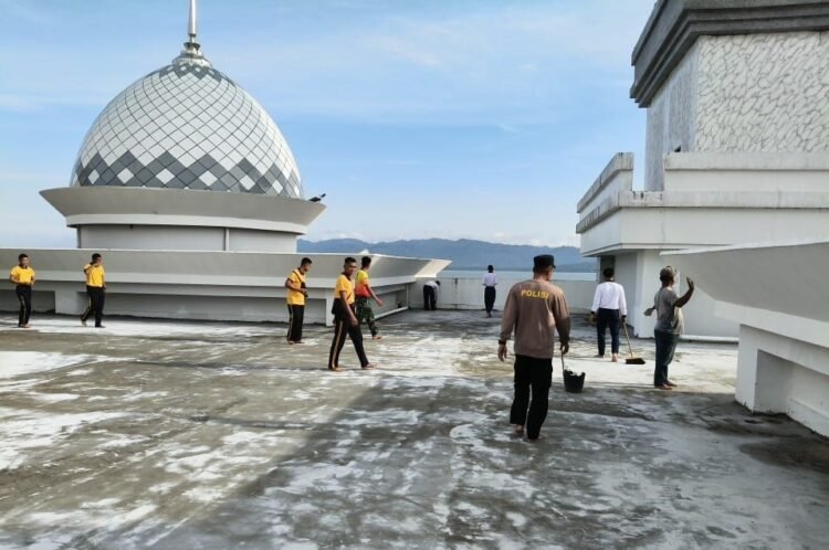 Sinergi TNI-Polri dan Masyarakat, Kapolres Nunukan Apresiasi Gerakan Indonesia Asri