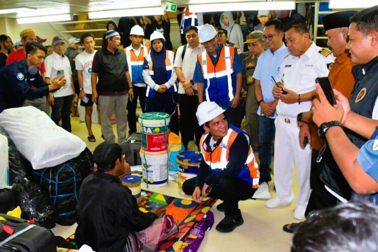 Pastikan Mudik Aman, Bupati Nunukan Tinjau Langsung Aktivitas di Pelabuhan Tunon Taka