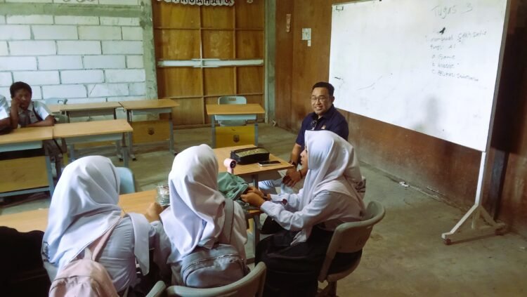 DPRD Kaltara Tinjau Langsung Kelas Sementara SMK 4, Minta Ada Kepastian Pembangunan