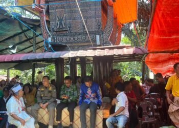 Wabup Hermanus Hadiri Syukuran Rumah Adat Tongkonan Toraja