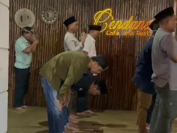 Shaf Terakhir Sang Gubernur, Pelajaran Tentang Kesetaraan