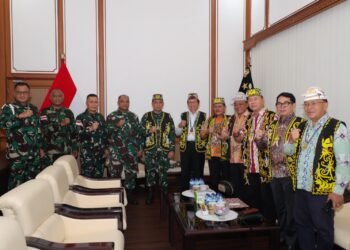 Ketua LADKKU Ingkong Ala Dorong Pemuda Dayak Kenyah Ikut Mengabdi ke TNI