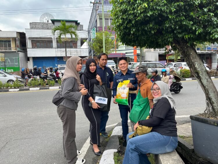 JMSI Kaltara Turun ke Jalan, Salurkan Bantuan Sembako Secara Mobile