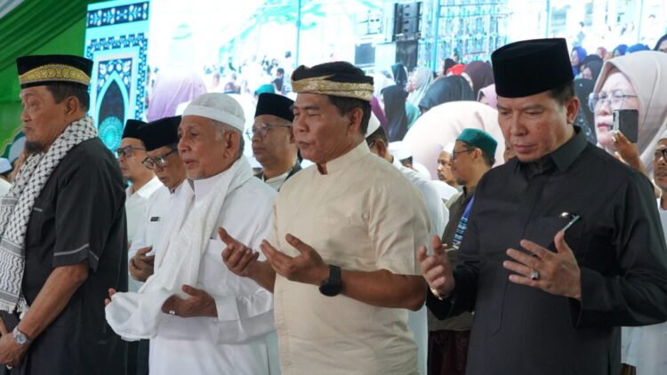 Gubernur Kaltara Hadiri Haul Guru Tua, Tekankan Pentingnya Moderasi Beragama