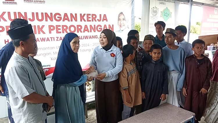 Kehangatan, Hj. Rahmawati Hadir Bawa Harapan untuk Santri Ar-Rohimin Pascakebakaran
