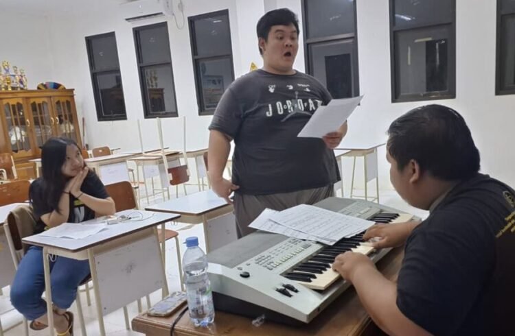Latihan Tiga Pekan Berbuah Prestasi, Dua Penyanyi Solo Malinau Antar Kaltara Raih Emas dan Perak di Pesparawi Nasional