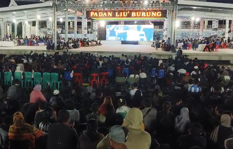 Ribuan Warga Padati Nobar Final Piala Dunia di Malinau, Penonton Beruntung Bawa Pulang Kulkas