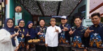 Menteri Kehutanan Sambangi Stan TNKM, Apresiasi Pengabdian Rimbawan di Perbatasan