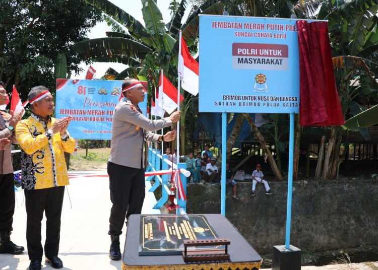 Kapolda Kaltara Resmikan Jembatan Merah Putih Presisi di Sungai Cahaya Baru
