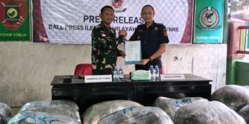 Kodim 0911/Nunukan Amankan 28 Koli Ballpress Diduga dari Malaysia